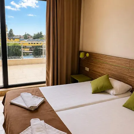 Hotel Deluxe 4*